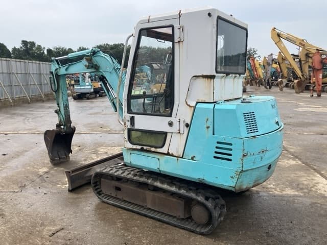 MINI EXCAVATOR — Auction (lot 8456-384)