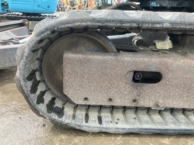MINI EXCAVATOR — Auction (lot 8456-384)