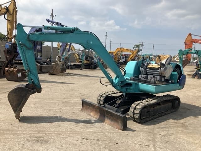 MINI EXCAVATOR — Auction (lot 8456-385)