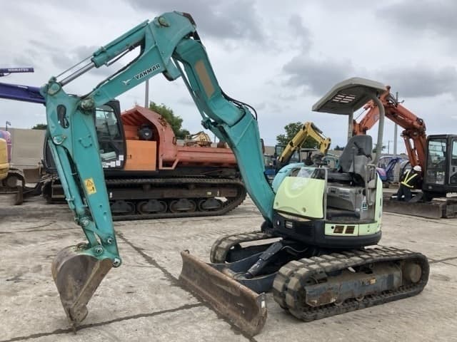 MINI EXCAVATOR — Auction (lot 8456-389)