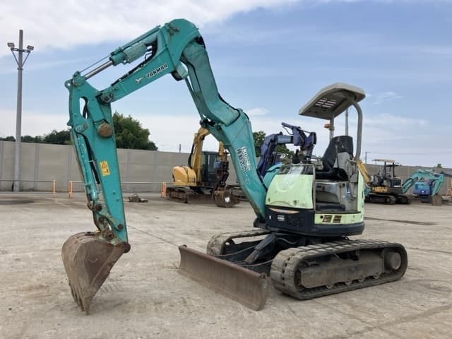 MINI EXCAVATOR — Auction (lot 8456-390)