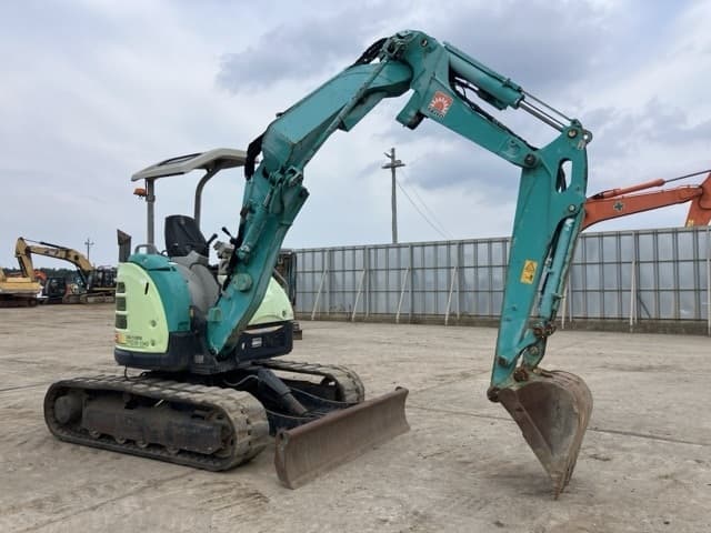 MINI EXCAVATOR — Auction (lot 8456-390)