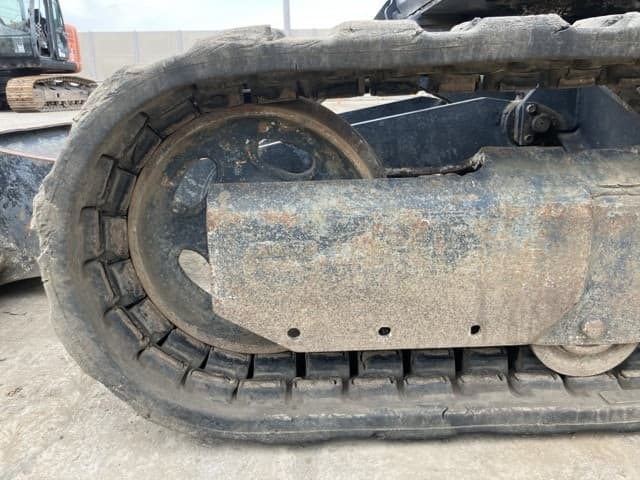 MINI EXCAVATOR — Auction (lot 8456-390)