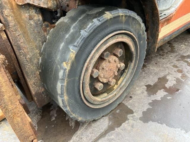 Forklift — Auction (lot 8456-39001)
