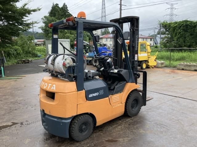 Forklift — Auction (lot 8456-39002)