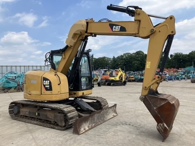 EXCAVATOR — Auction (lot 8456-391)