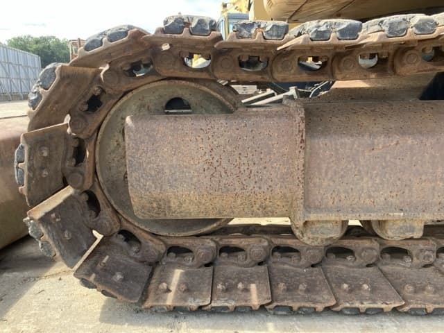EXCAVATOR — Auction (lot 8456-393)