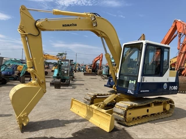 EXCAVATOR — Auction (lot 8456-396)