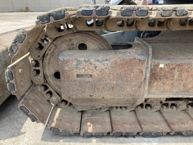 EXCAVATOR — Auction (lot 8456-397)