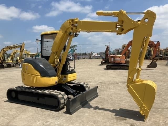 MINI EXCAVATOR — Auction (lot 8456-398)