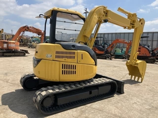 MINI EXCAVATOR — Auction (lot 8456-398)