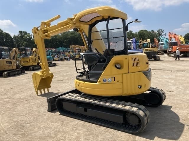 MINI EXCAVATOR — Auction (lot 8456-398)