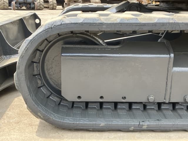 MINI EXCAVATOR — Auction (lot 8456-398)