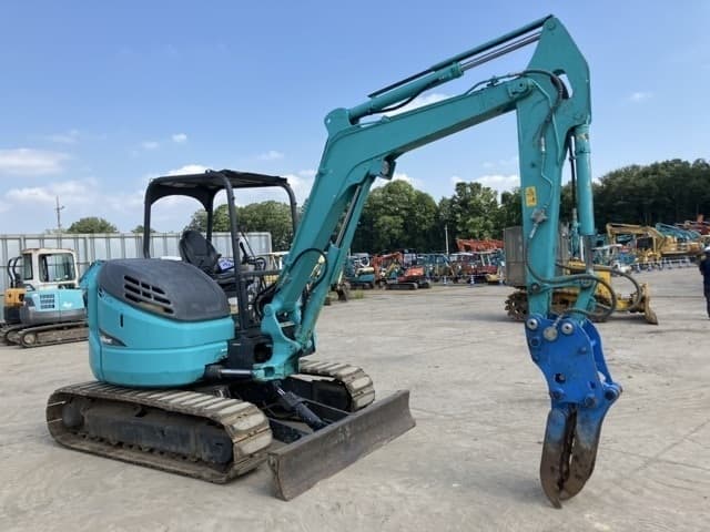 MINI EXCAVATOR — Auction (lot 8456-399)