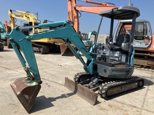 MINI EXCAVATOR — Auction (lot 8456-412)
