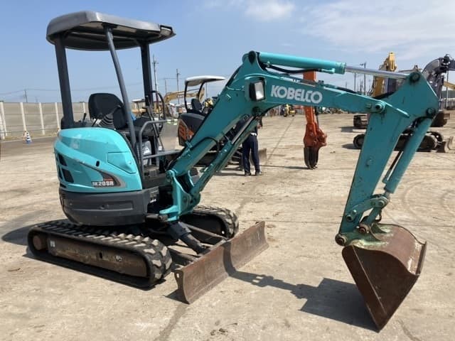 MINI EXCAVATOR — Auction (lot 8456-412)