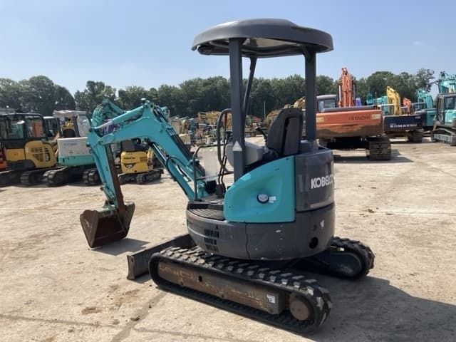 MINI EXCAVATOR — Auction (lot 8456-412)