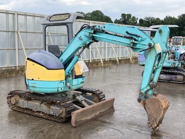 MINI EXCAVATOR — Auction (lot 8456-413)