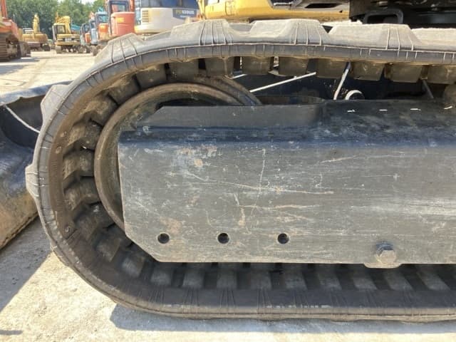 MINI EXCAVATOR — Auction (lot 8456-414)