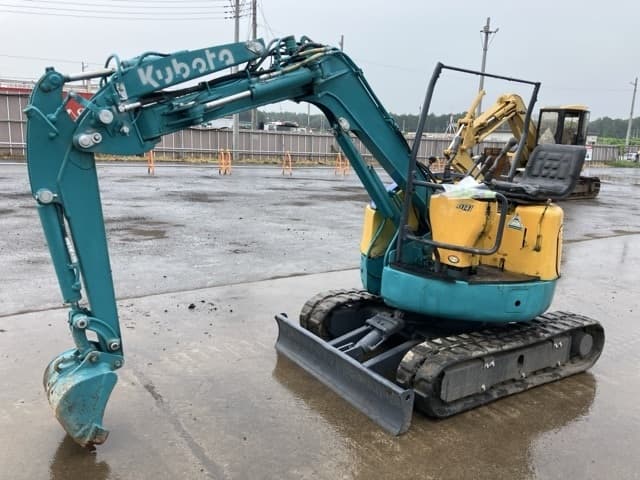 MINI EXCAVATOR — Auction (lot 8456-415)