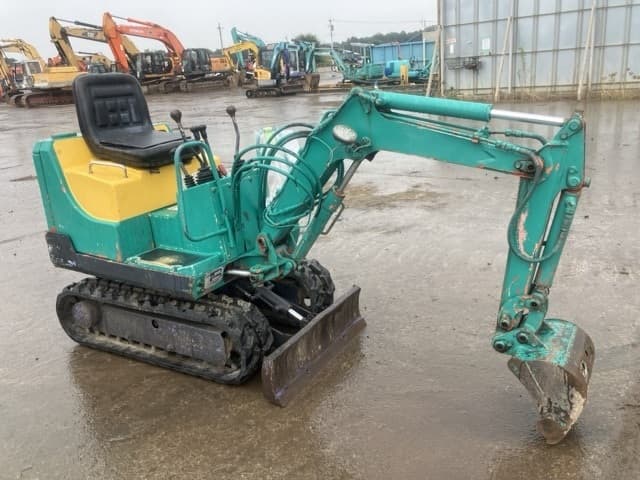 MINI EXCAVATOR — Auction (lot 8456-417)