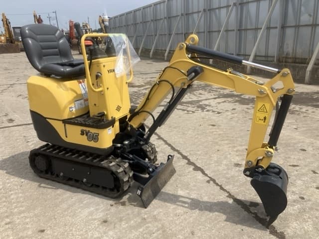 MINI EXCAVATOR — Auction (lot 8456-419)