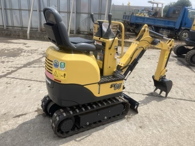 MINI EXCAVATOR — Auction (lot 8456-419)