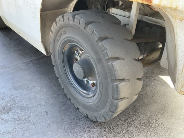 Forklift — Auction (lot 8456-42005)