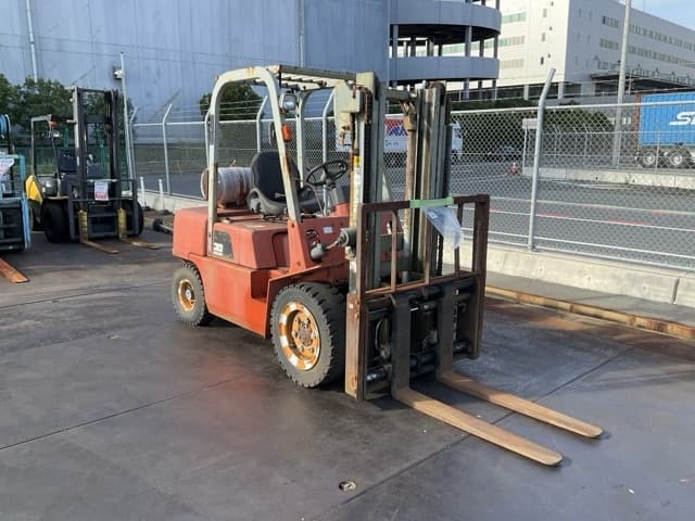 Forklift — Auction (lot 8456-42010)