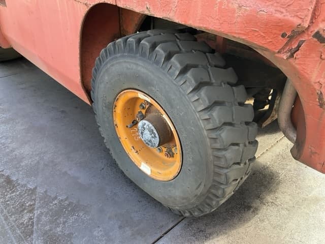 Forklift — Auction (lot 8456-42010)