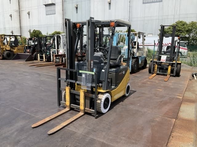 Battery Forklift — Auction (lot 8456-42012)