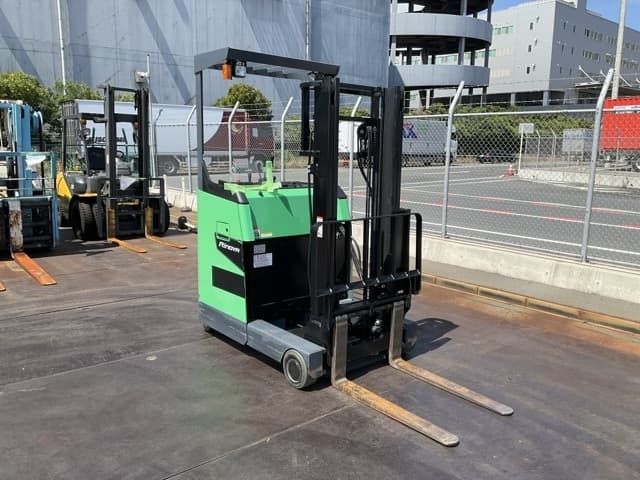 Reach Forklift — Auction (lot 8456-42014)