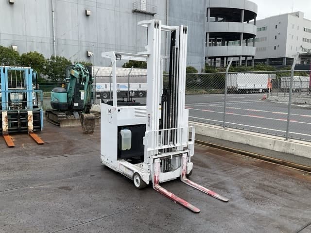 Reach Forklift — Auction (lot 8456-42018)