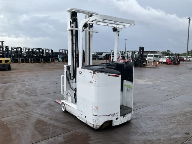 Reach Forklift — Auction (lot 8456-42018)