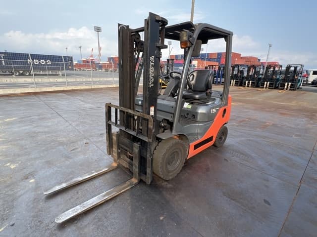 Forklift — Auction (lot 8456-42020)