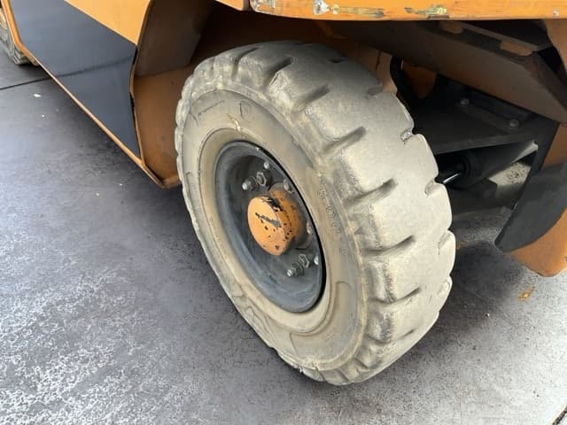 Battery Forklift — Auction (lot 8456-42801)