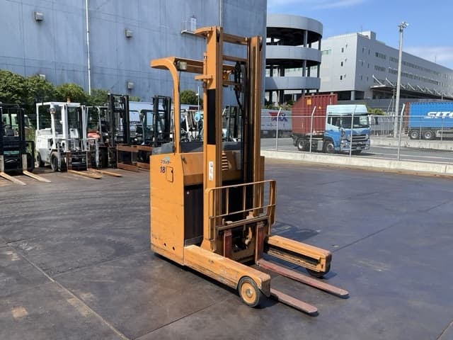 Reach Forklift — Auction (lot 8456-42802)