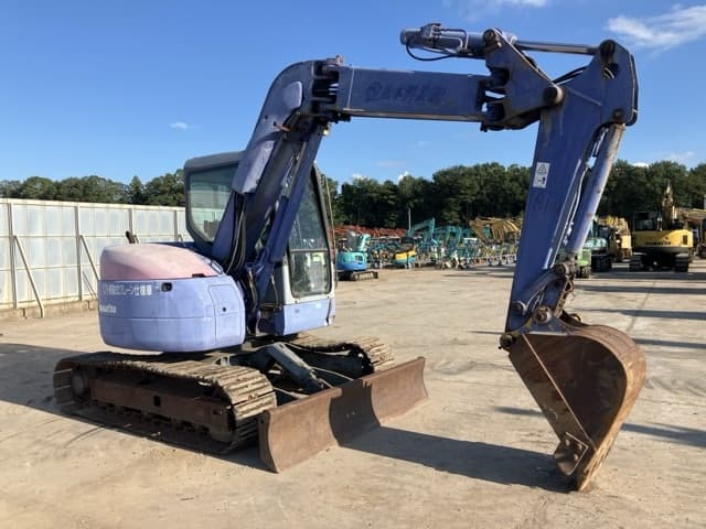 EXCAVATOR — Auction (lot 8456-47)