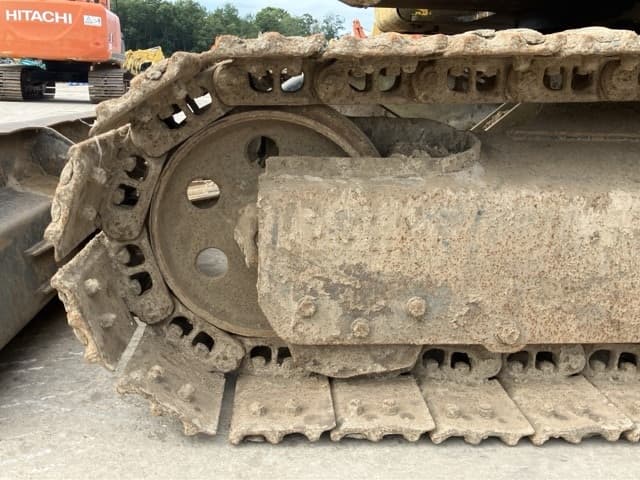 EXCAVATOR — Auction (lot 8456-49)