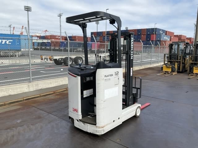 Reach Forklift — Auction (lot 8456-49002)