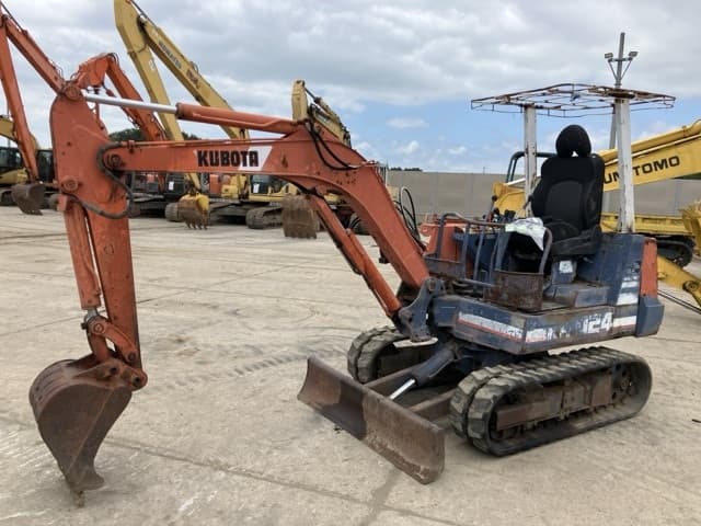 MINI EXCAVATOR — Auction (lot 8456-5)