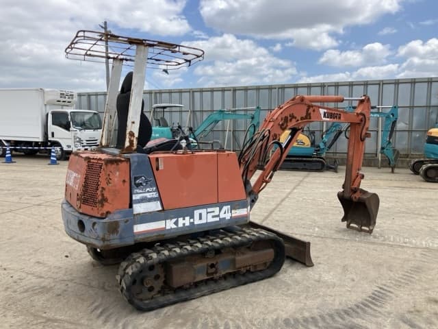 MINI EXCAVATOR — Auction (lot 8456-5)