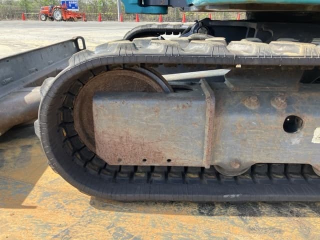 MINI EXCAVATOR — Auction (lot 8456-50002)