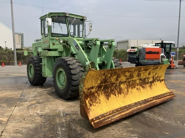 WHEEL LOADER — Auction (lot 8456-50004)