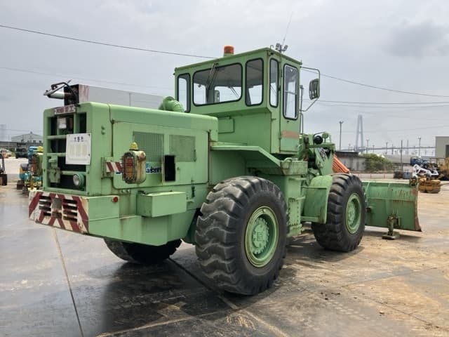 WHEEL LOADER — Auction (lot 8456-50004)