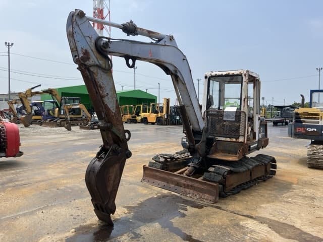 MINI EXCAVATOR — Auction (lot 8456-50010)