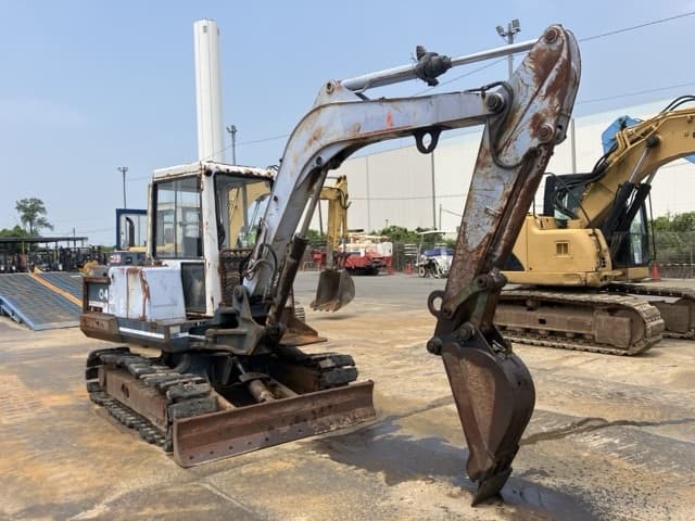 MINI EXCAVATOR — Auction (lot 8456-50010)
