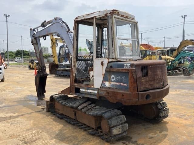 MINI EXCAVATOR — Auction (lot 8456-50010)