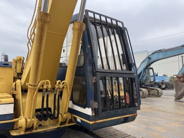 EXCAVATOR — Auction (lot 8456-50011)