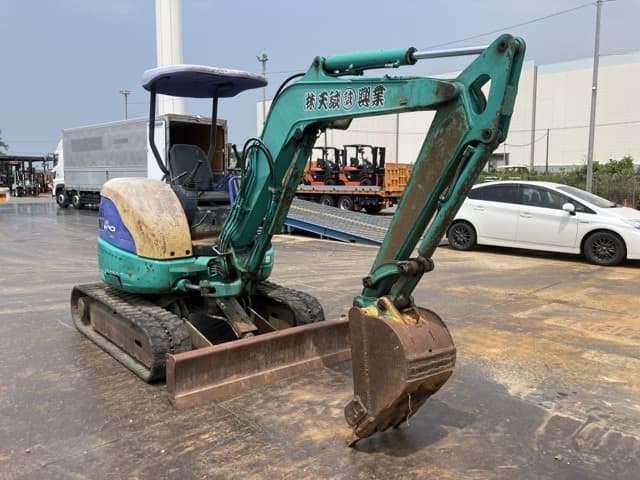 MINI EXCAVATOR — Auction (lot 8456-50012)